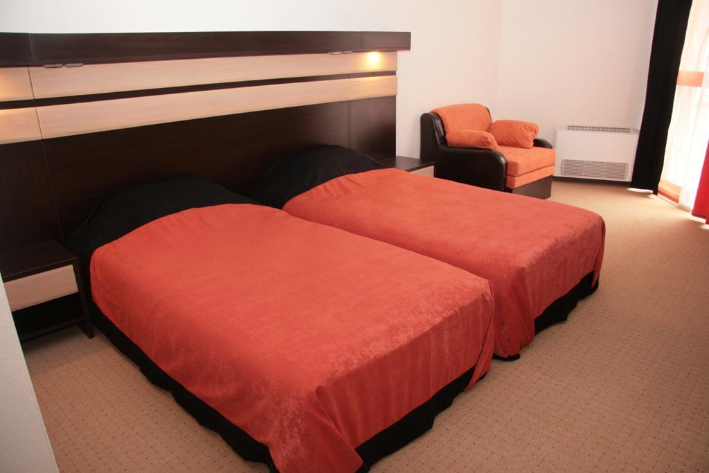 Hotel Byalo More Banite Quarto foto